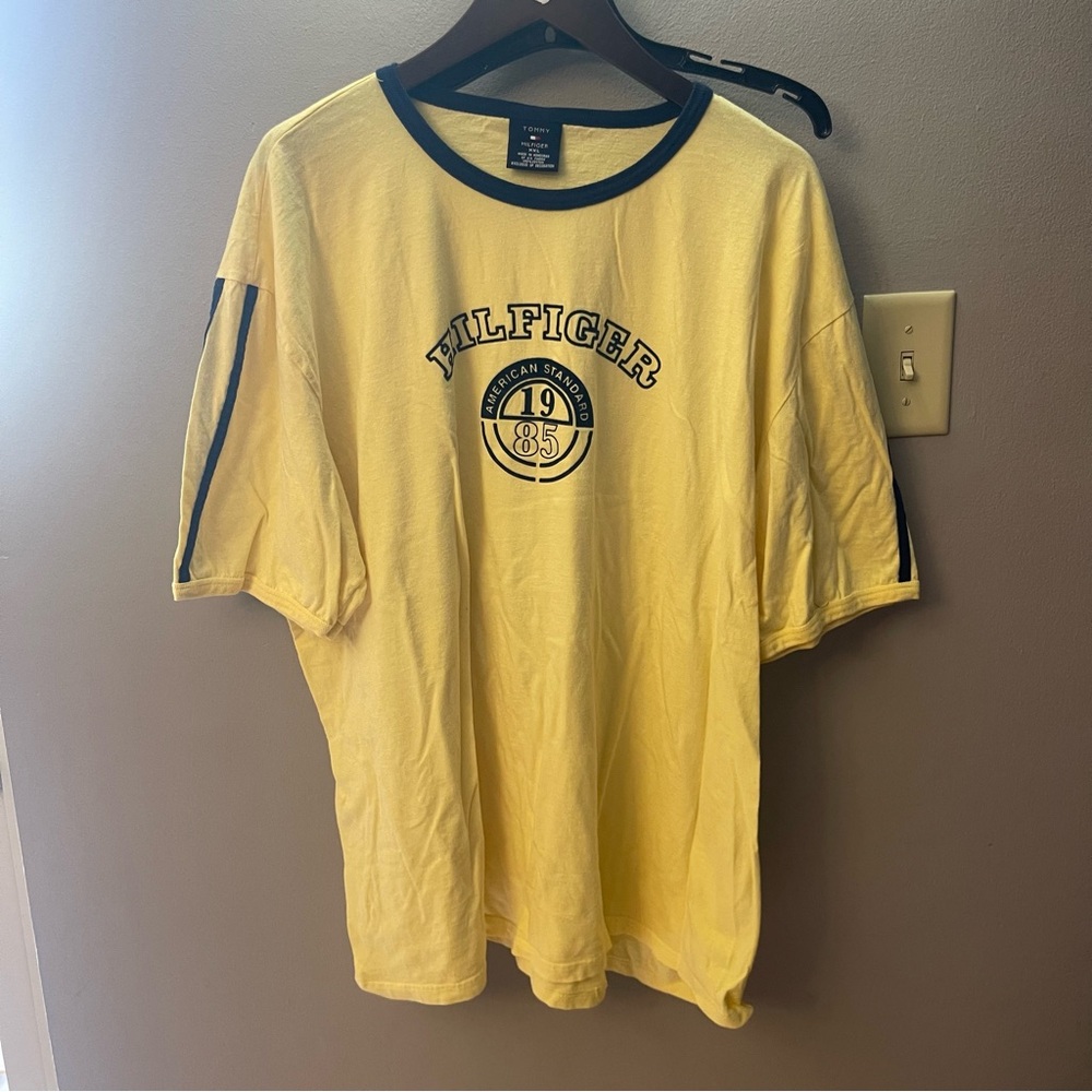 Vtg y2k tommy hilfiger short sleeve men’s tshirt